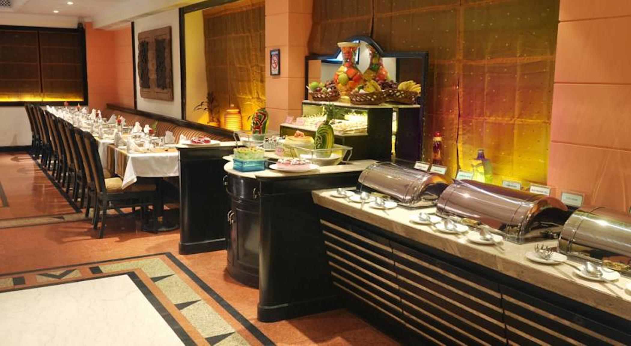 Fariyas Hotel Mumbai , Colaba Exterior photo