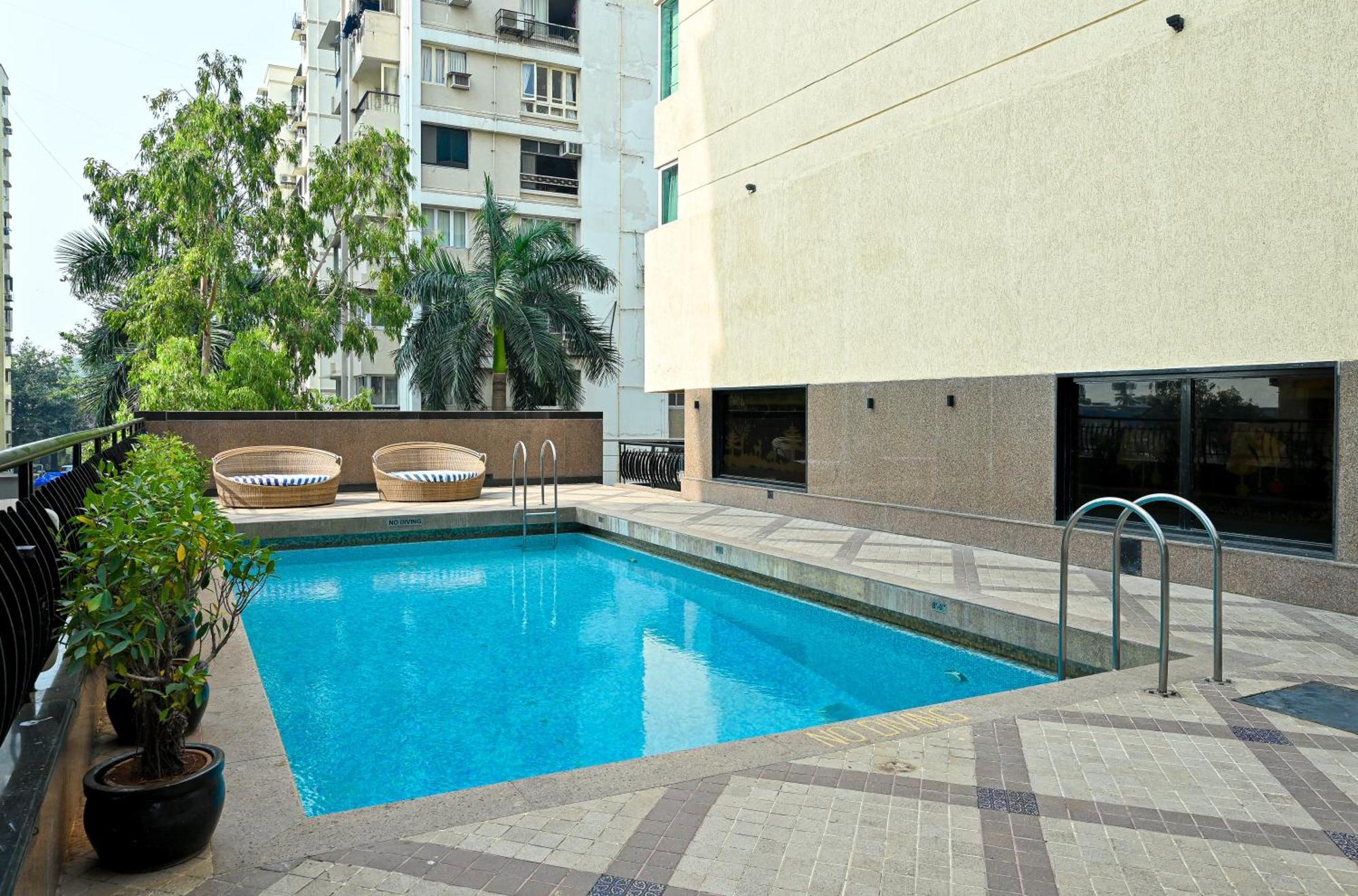Fariyas Hotel Mumbai , Colaba Exterior photo