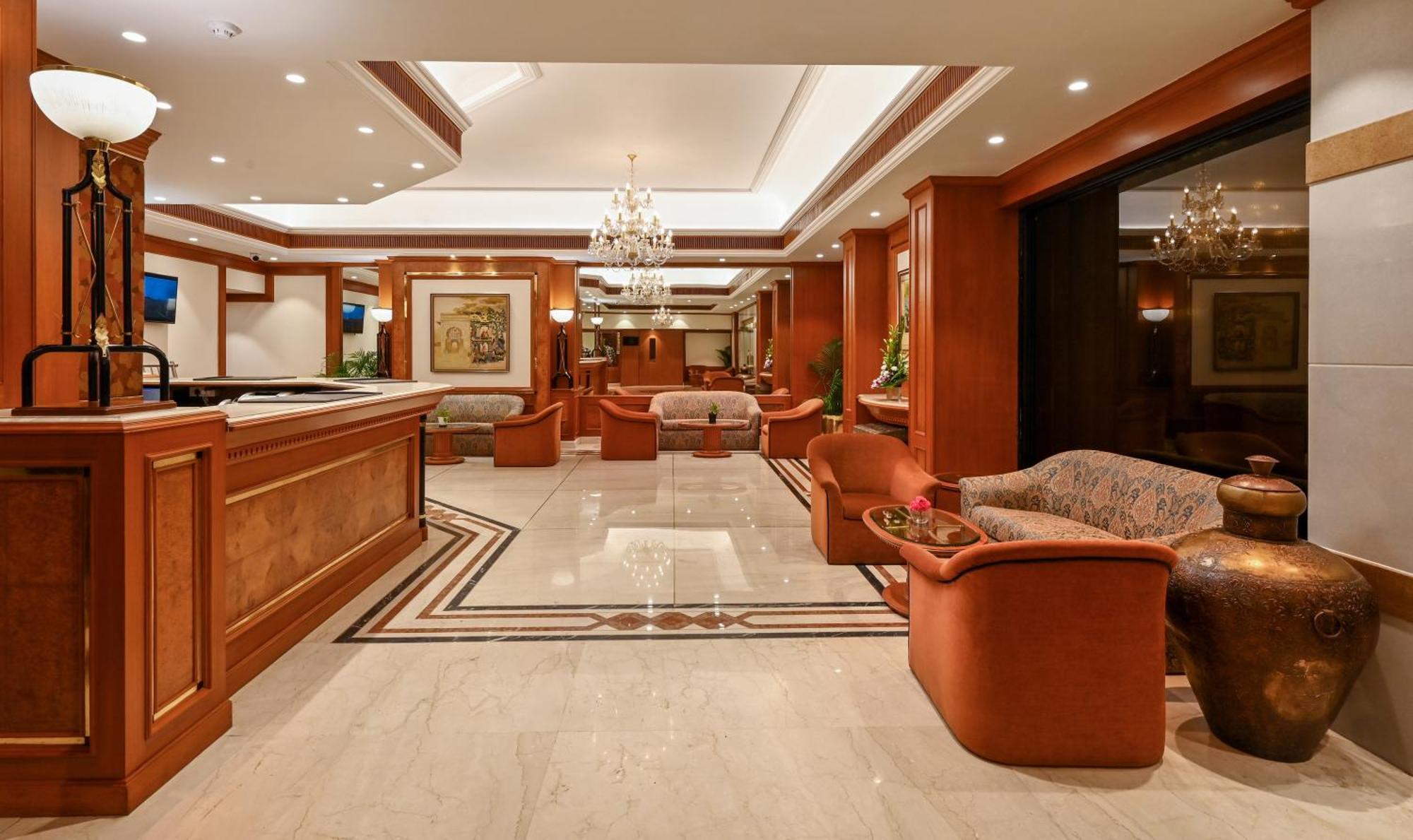 Fariyas Hotel Mumbai , Colaba Exterior photo